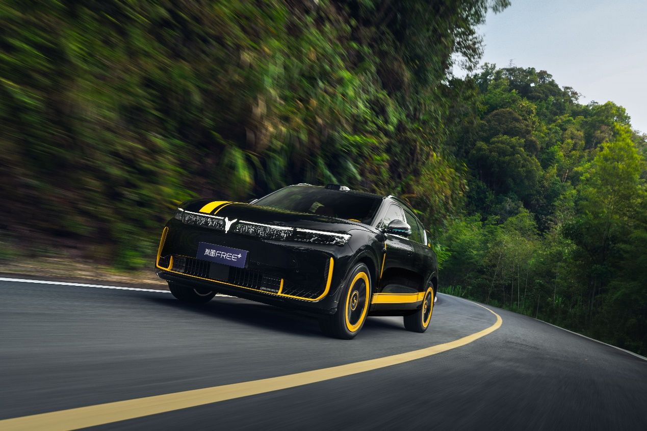 个性与性能兼具，岚图FREE+运动定制版今日上市，27.99万元开启非凡驾控