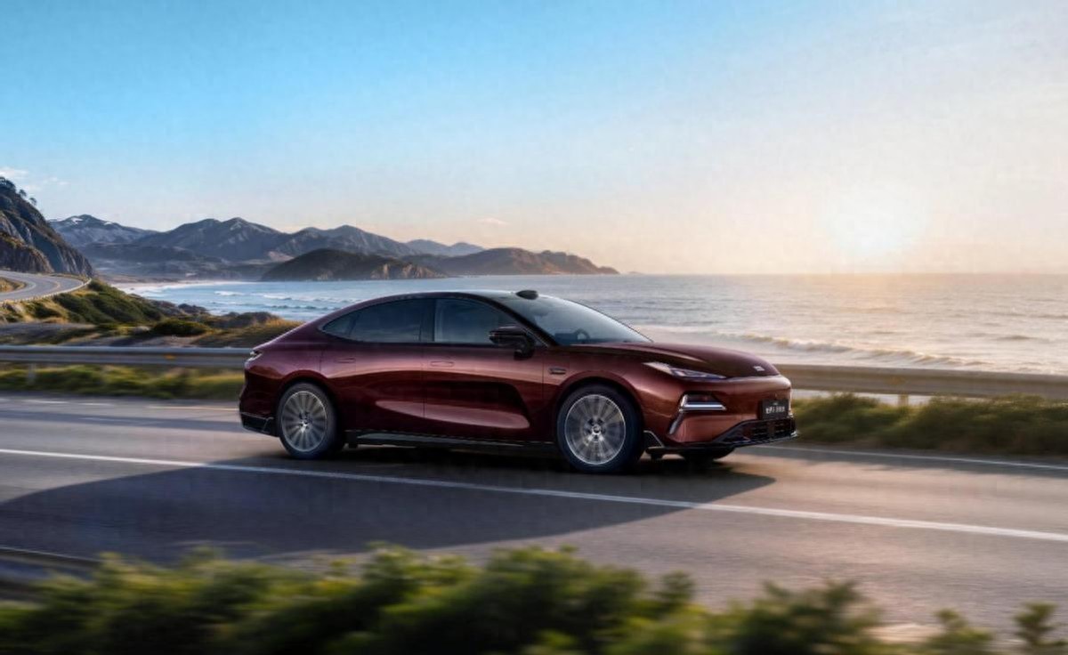 插混市场百花齐放，星耀8远航家、风云A9L和汉DM-i谁更值得入手？