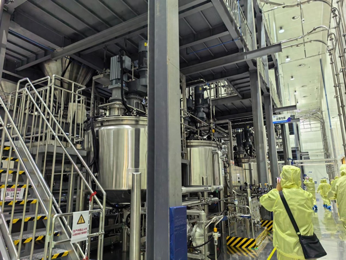 走进奇瑞犀牛电池工厂：热销双子星的安全底气，到底是怎么造出来的？